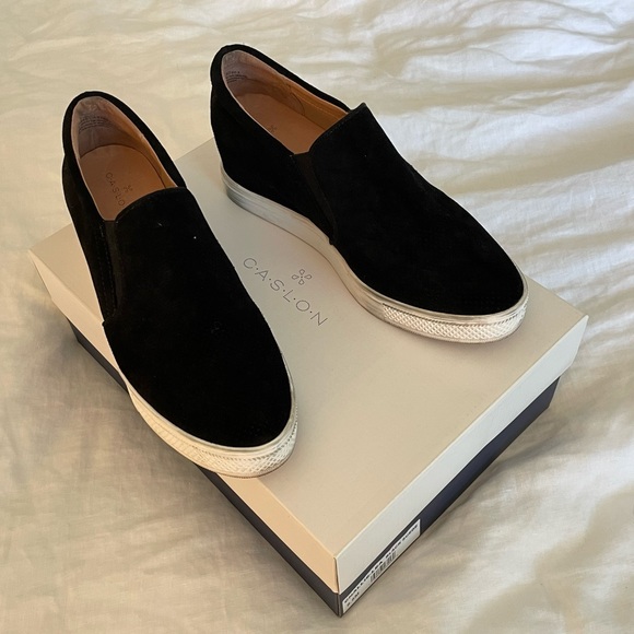 Caslon Black Suede Sneaker Cnallie- Lea, Allie style. Platform - Picture 12 of 12